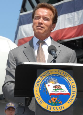 This Day in History: Arnold Schwarzenegger becomes governor of California